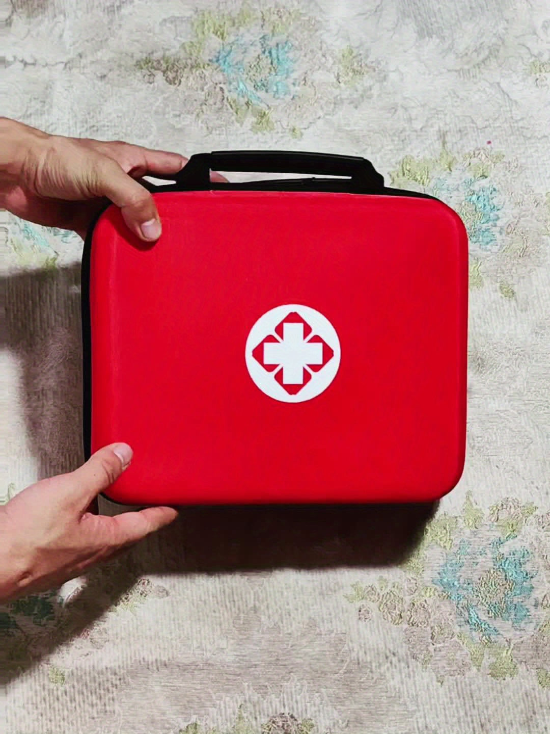 1030 in 1 Portable Emergency Kit by Snagg An Emergency Kit