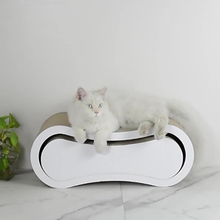 Large Cat Scratching Lounge by Snagg A Scratcher
