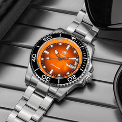 Classic 41mm Diver’s Quartz Wristwatch