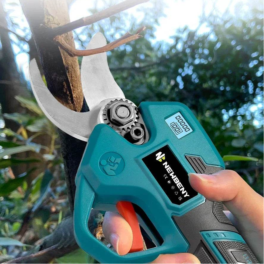 30mm 4-Gear Brushless Cordless Electric Pruning Shears - SnaggIt