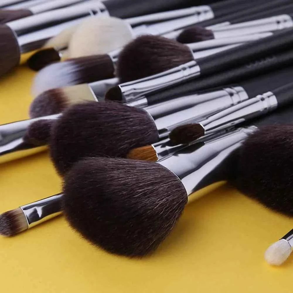 29 Pieces Ultimate Artistry Collection – Professional Natural & Synthetic Hybrid Set