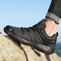 Men's suede and mesh hiking shoe – image 7