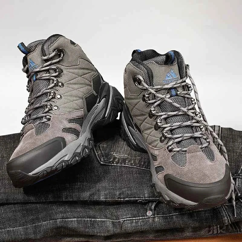 Men's Leather Winter Hiking Boots – High-Top Trekking Boots with Rubber Sole