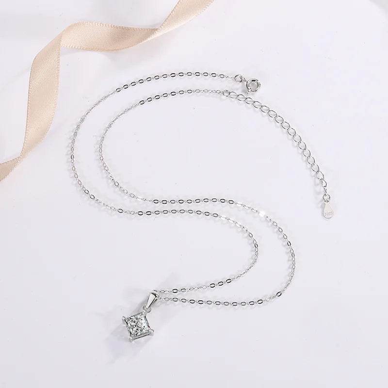 1–2CT Moissanite Pendant Necklace - SnaggIt