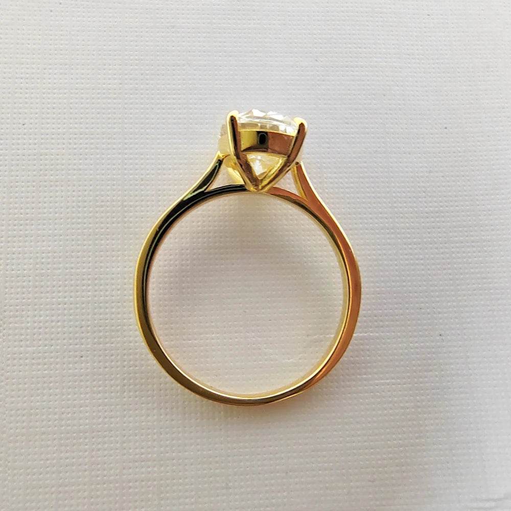 3ct Oval Moissanite Ring - SnaggIt