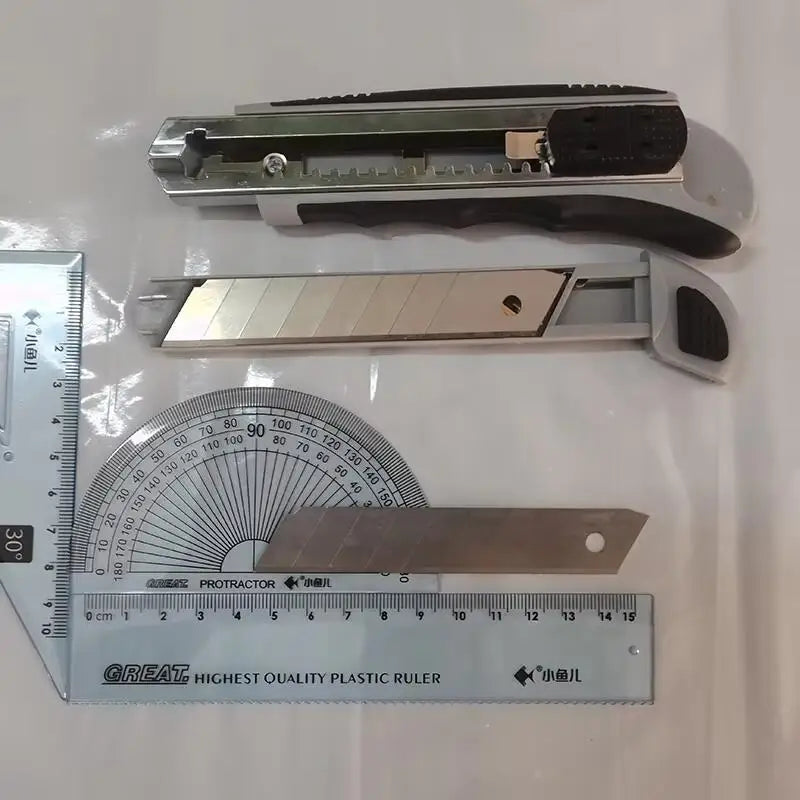 Makita Slide Lock Snap Off Utility Knife 18mm – Heavy Duty Retractable - D-65713