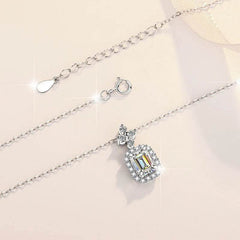 1CT Green Moissanite Necklace - SnaggIt