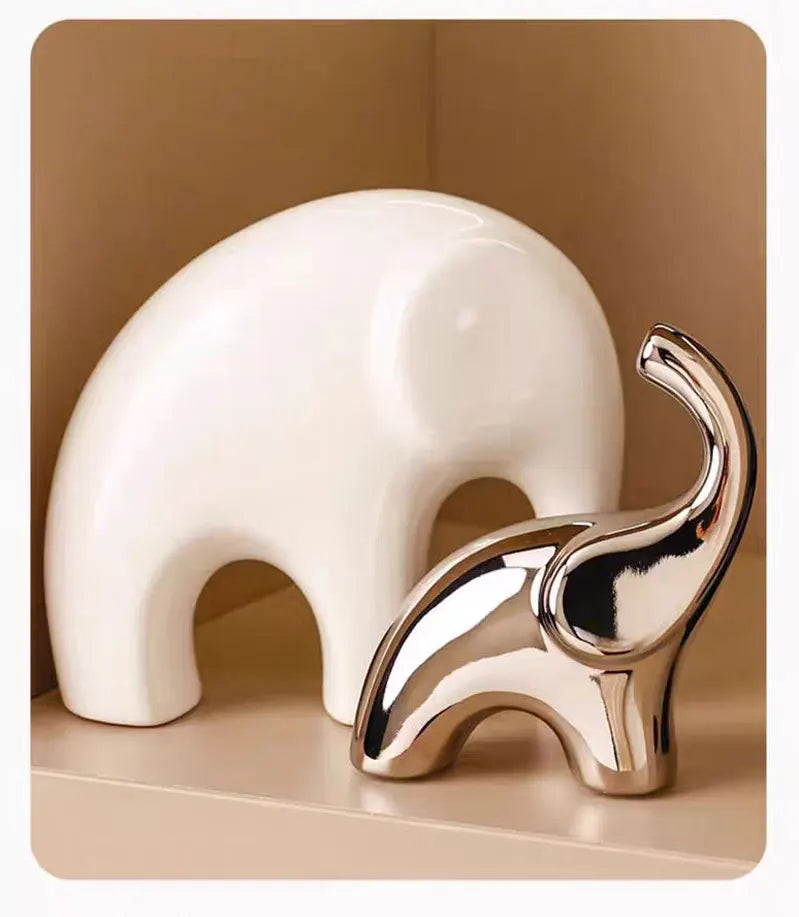 Family of Three Elephant Figurines by Snagg A Sculpture
