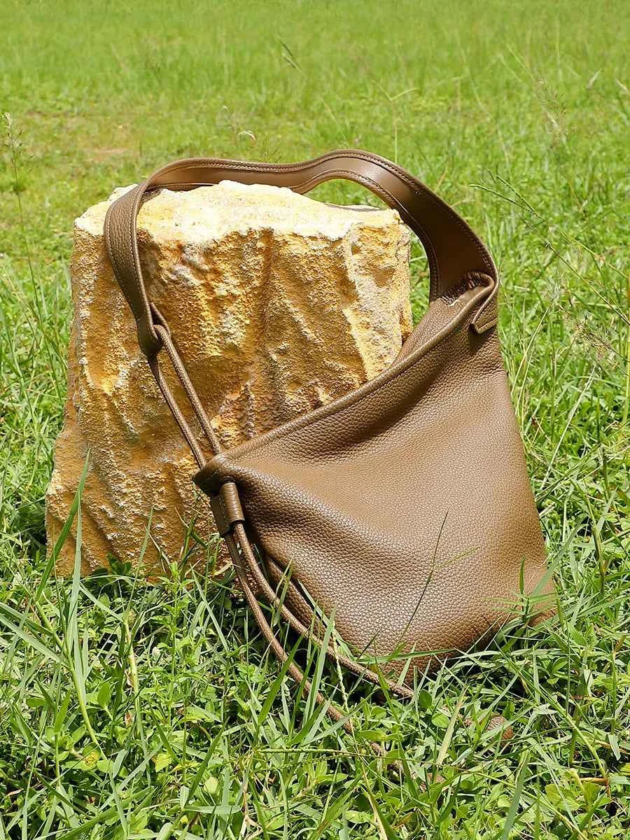 Genuine Leather Women's Shoulder Tote – Luxury Shopping Bag with Slit Pocket for All Seasons