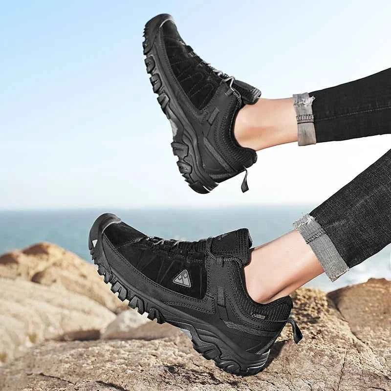 Men's low-cut outdoor walking shoe – image 4