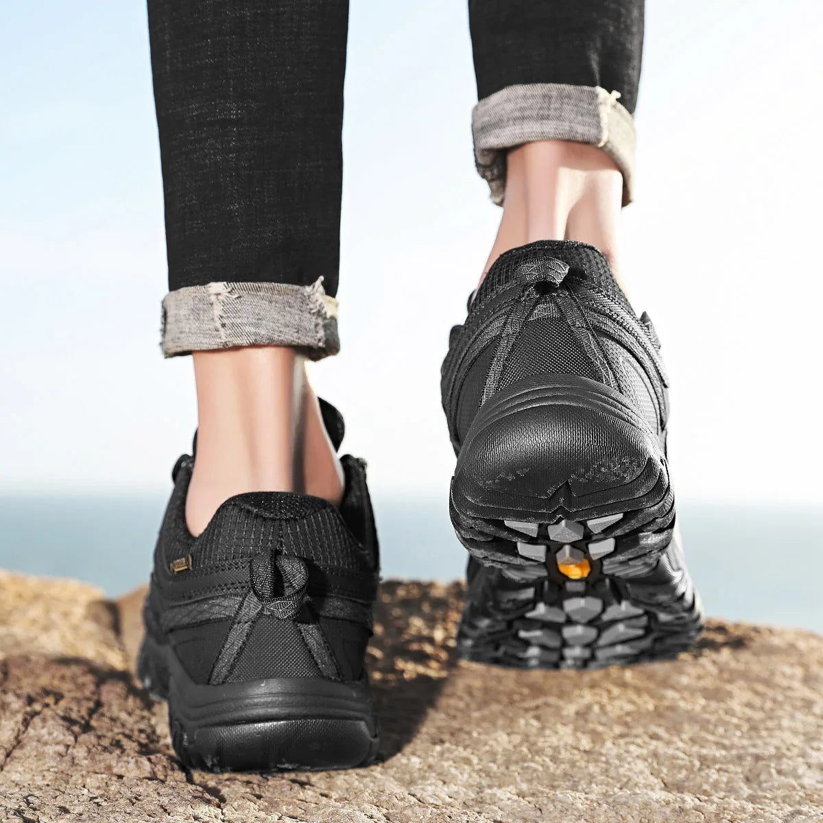 Men's low-cut outdoor walking shoe – image 8