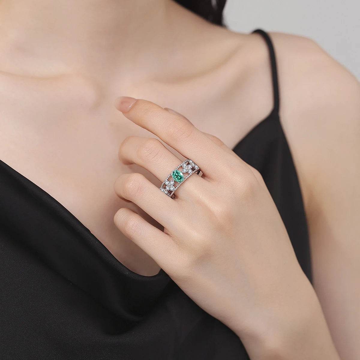 1ct Teal Oval Moissanite Ring - SnaggIt