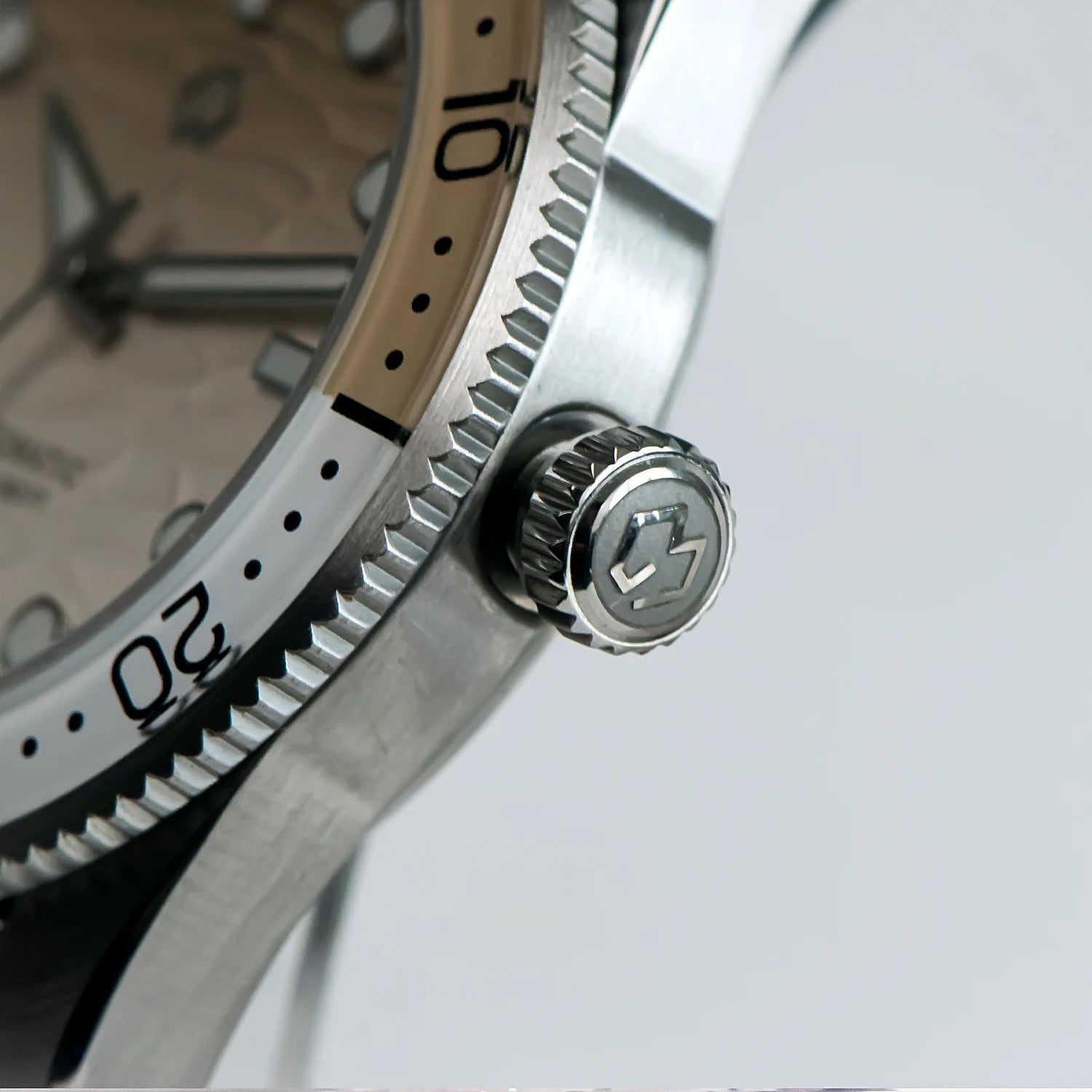 Ocean Blue Automatic Diver’s Watch – Sapphire Glass | 150M Water Resistance - Men’s Watches