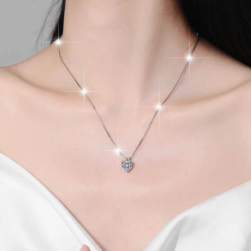 2ct Green Moissanite Heart Necklace - SnaggIt