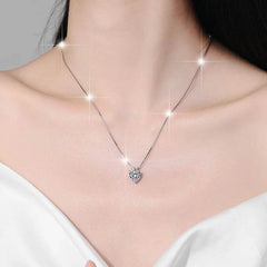 2ct Green Moissanite Heart Necklace - SnaggIt