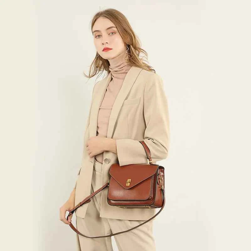 Genuine Leather Postman Shoulder Bag – Simple Vintage Luxury Flap Handbag for Women (20–30cm)