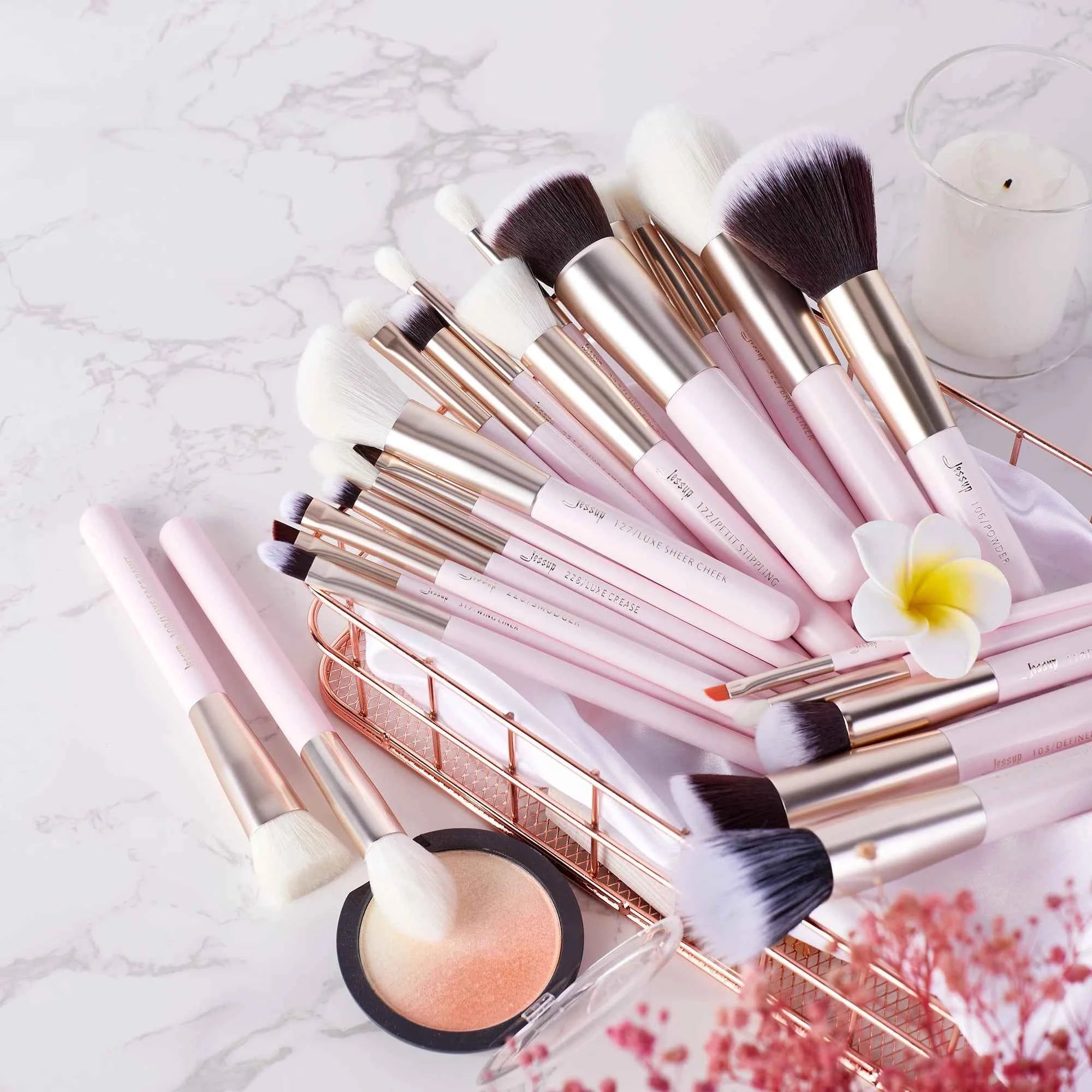 Professional Makeup Brush Set (15–25 Pieces)