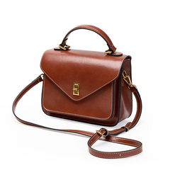 Genuine Leather Postman Shoulder Bag – Simple Vintage Luxury Flap Handbag for Women (20–30cm)