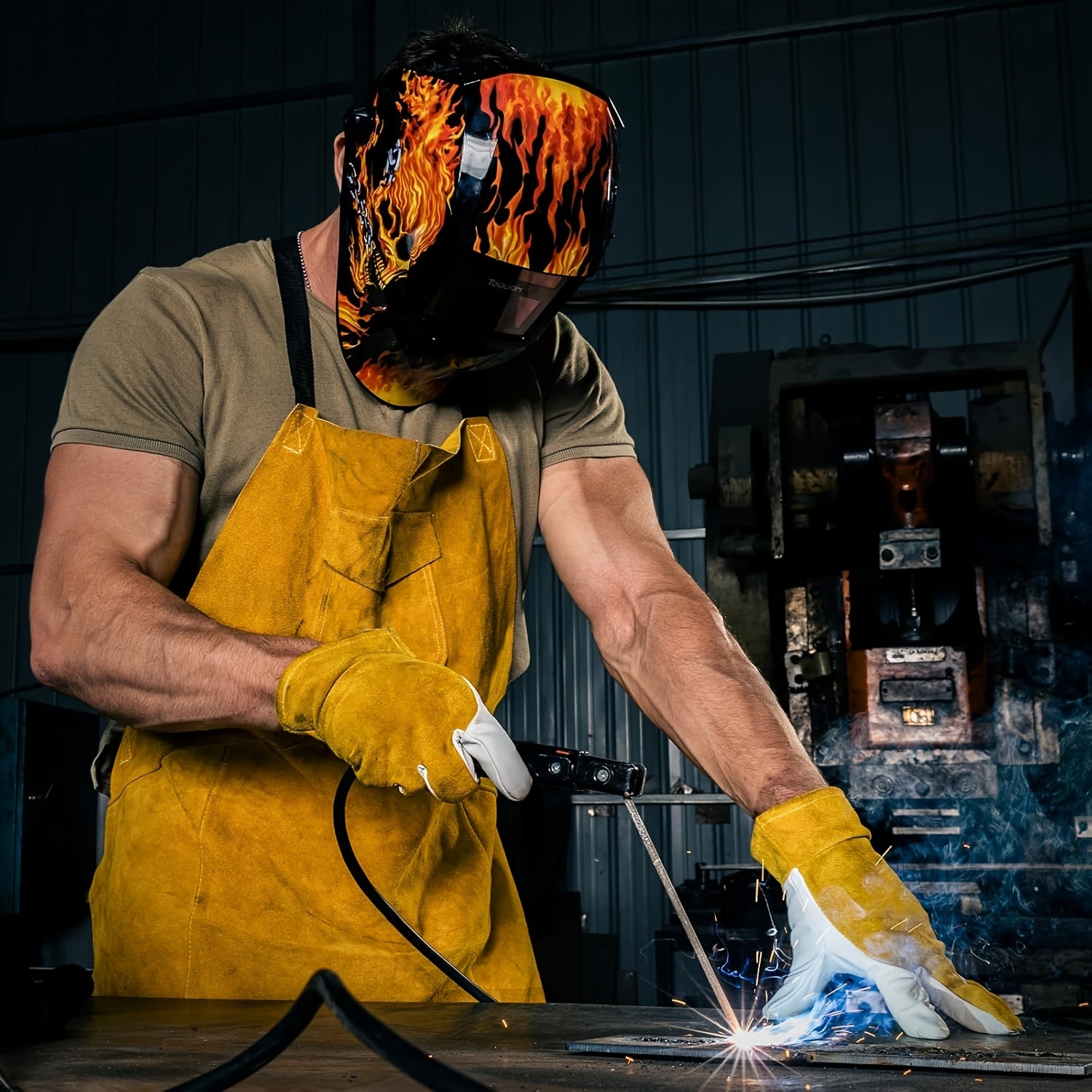 Auto Darkening Welding Helmet