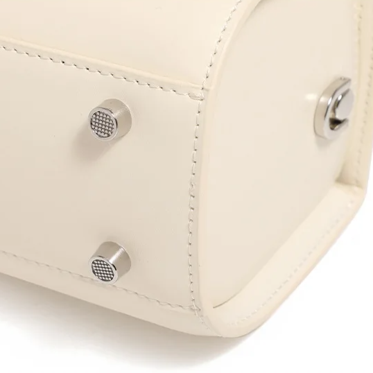 Genuine Leather Mini Flap Bag – Luxury Designer Minimalist Crossbody & Shoulder Handbag for Women (20×10×10cm)