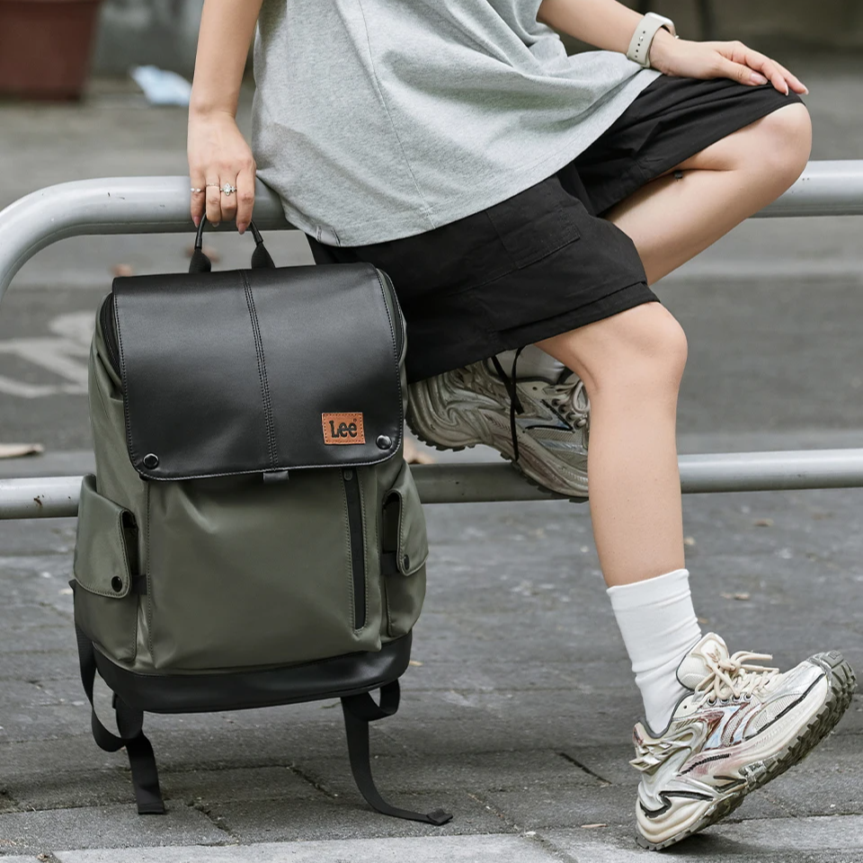 Leather Flip Backpack 20–35L – Business Commuter & School Laptop Rucksack