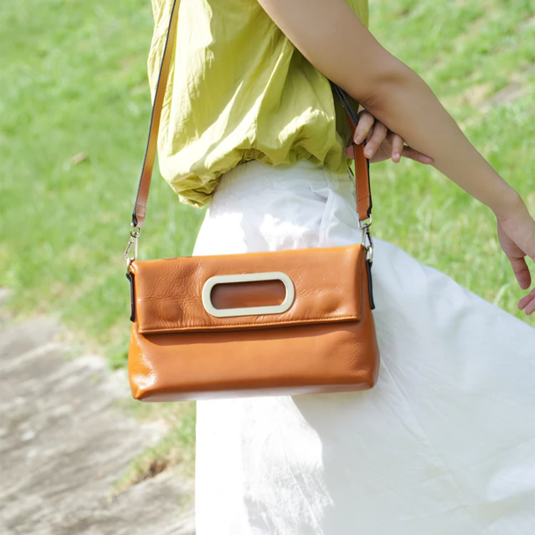 Vintage Genuine Leather Crossbody Handbag – Large Capacity Designer Shoulder Bag for Women, All Seasons