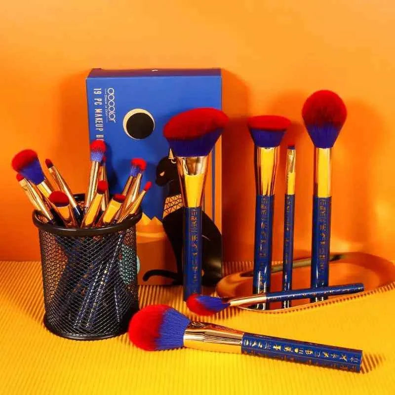 19 Piece Professional Makeup Brush Set – Egyptian Inspired Beauty Kit