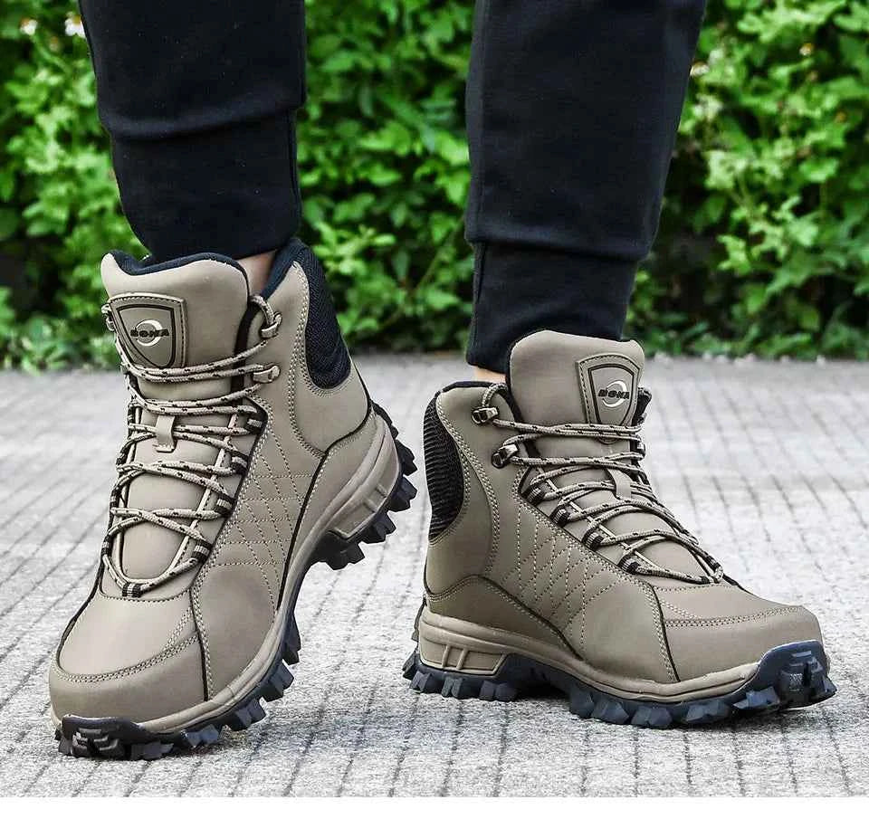 Men's Plush-Lined Ankle Hiking Boots – Leather Upper, Rubber Sole for Winter Trekking