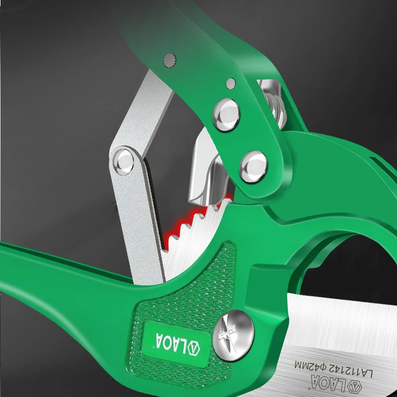 42mm ratchet PVC pipe cutter with curved blade – image 4