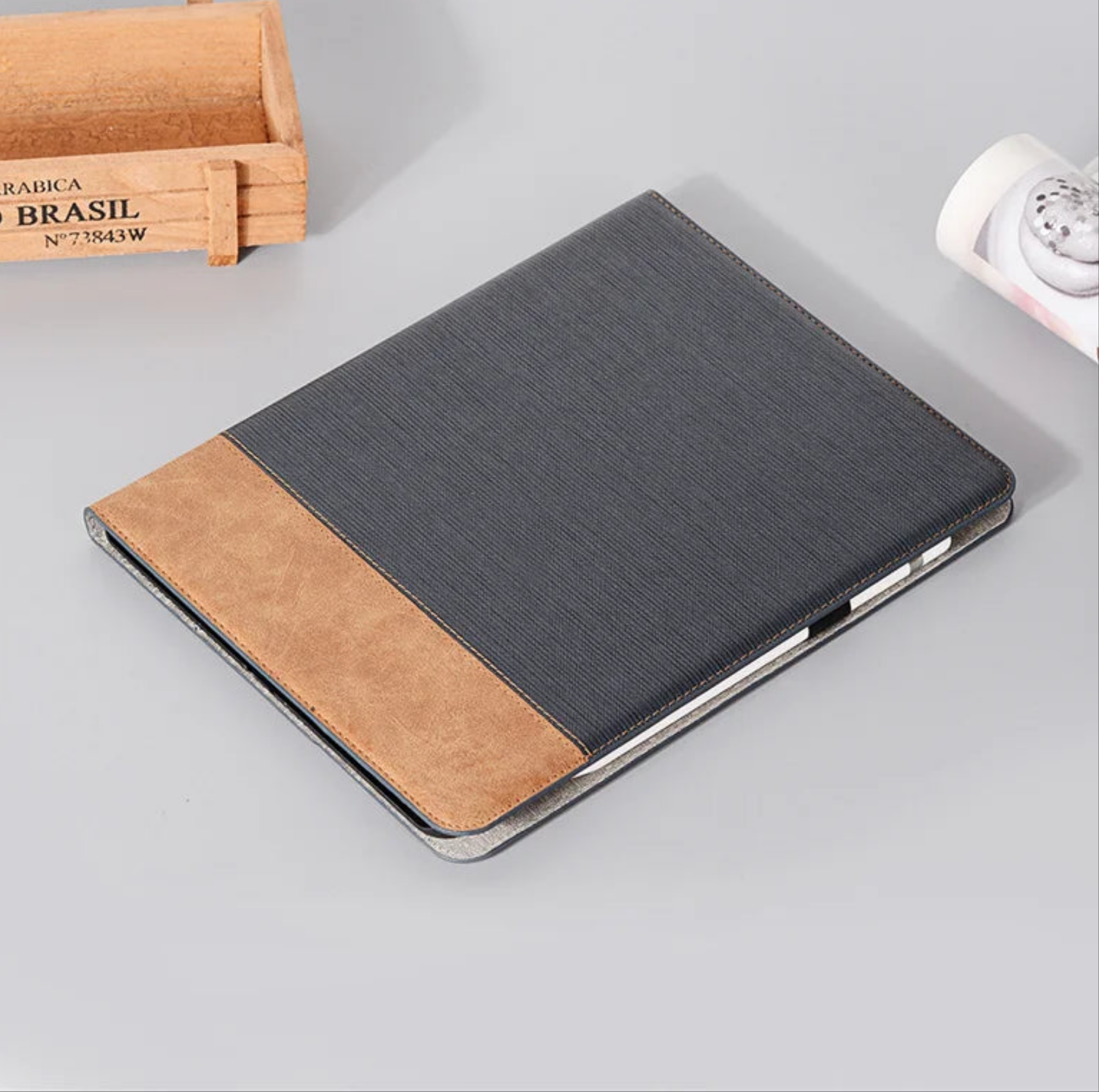 Smart Flip Case For iPad Pro 11 / 12 / 13 by Snagg An iPad Case