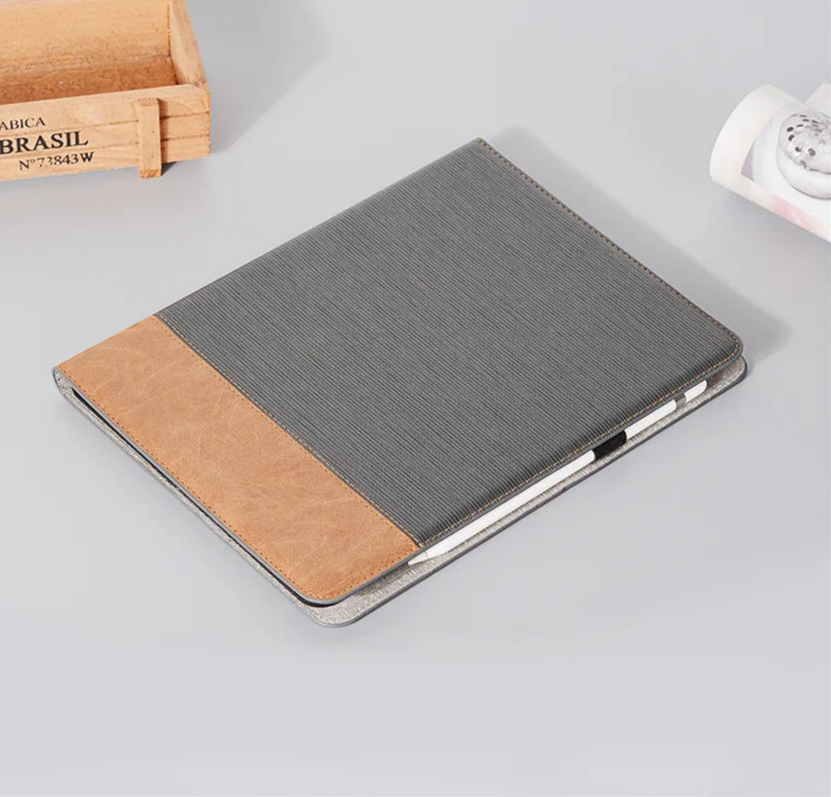 Smart Flip Case For iPad Pro 11 / 12 / 13 by Snagg An iPad Case