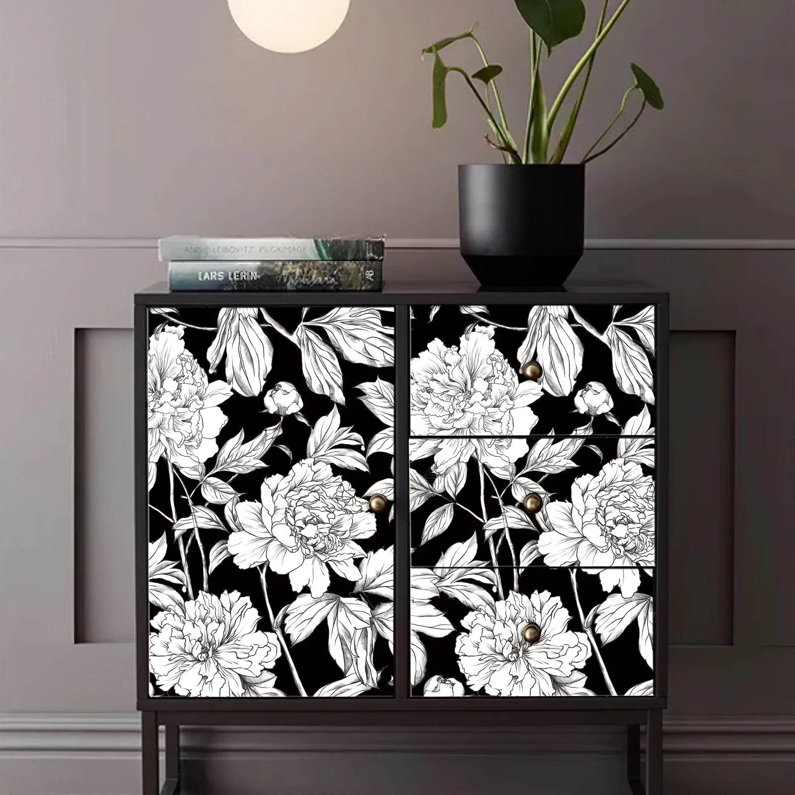 Black & White Floral Retro Peel & Stick Wallpaper - SnaggIt