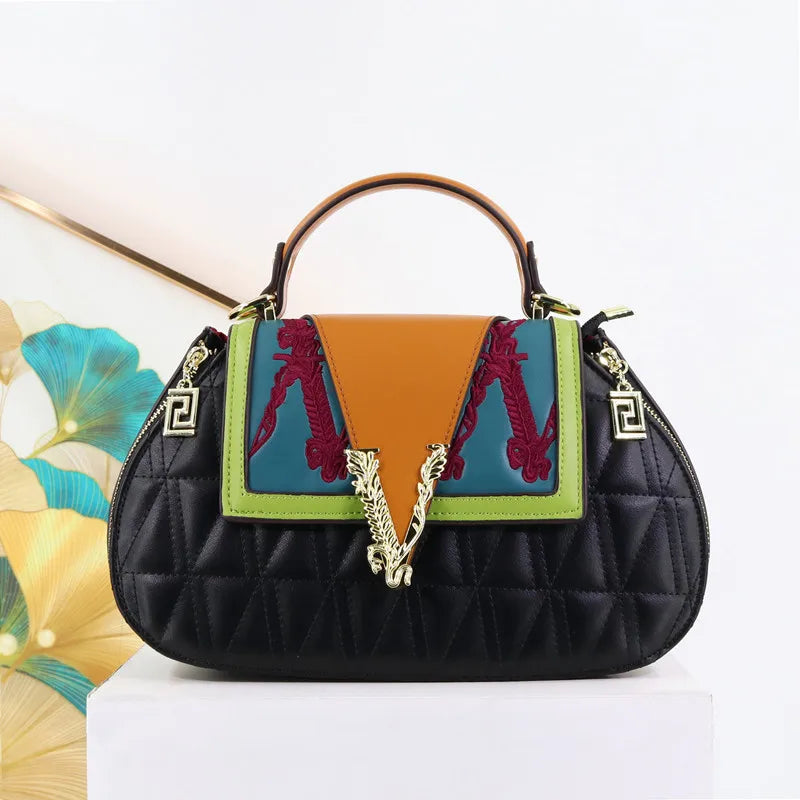 Embroidery Diamond Shell Purse