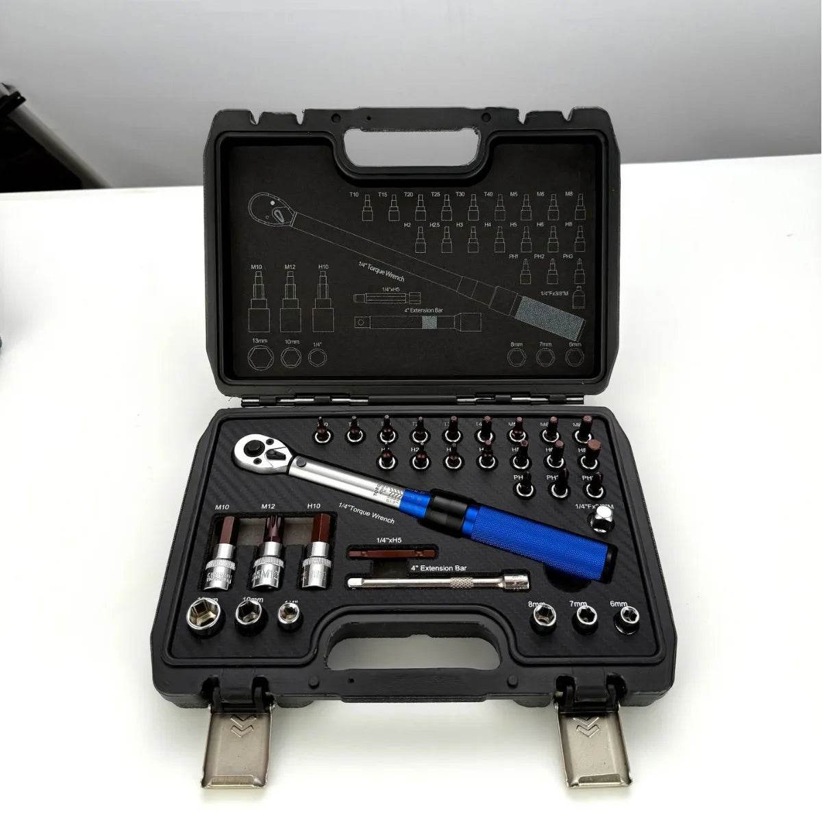 32 Piece 1/4" Torque Wrench Set by Snagg A Wrench Set