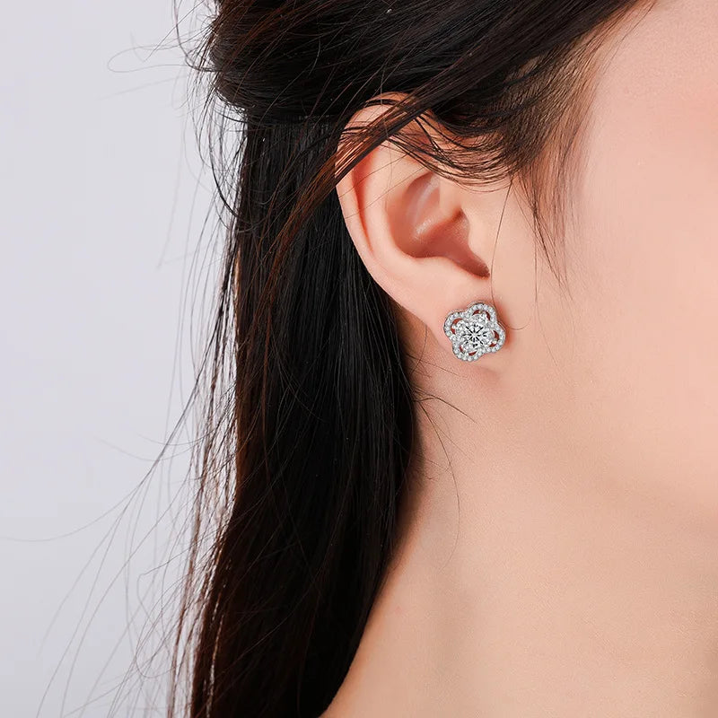 0.5CT Teal Moissanite Four-Leaf Stud Earrings