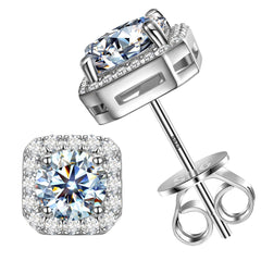 0.5–2CT Moissanite Fang Stud Earrings
