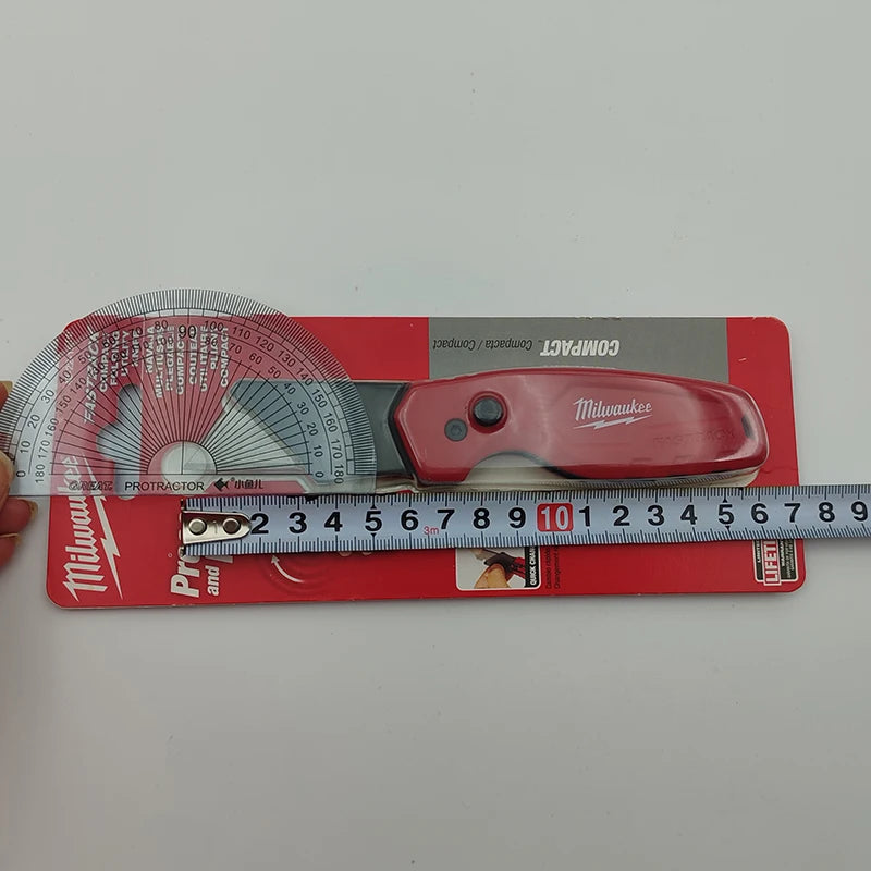 Milwaukee FASTBACK™ Compact Folding Utility Knife – Press & Flip Design - FASTBACK
