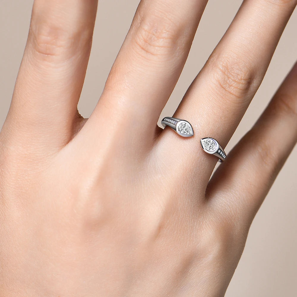 0.67CT Pear Cut Moissanite Wedding Ring