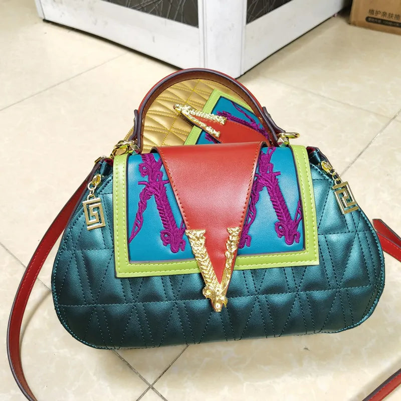 Embroidery Diamond Shell Purse