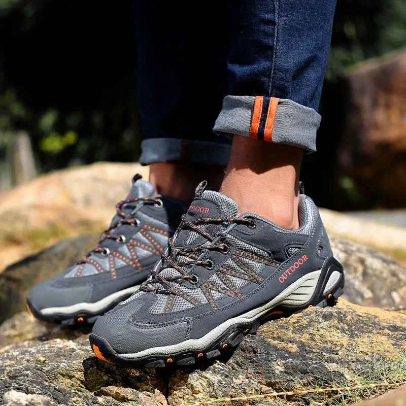 Unisex Outdoor Walking Shoes – Leather Upper, EVA Insole & Rubber Sole for Hiking & Everyday Wear