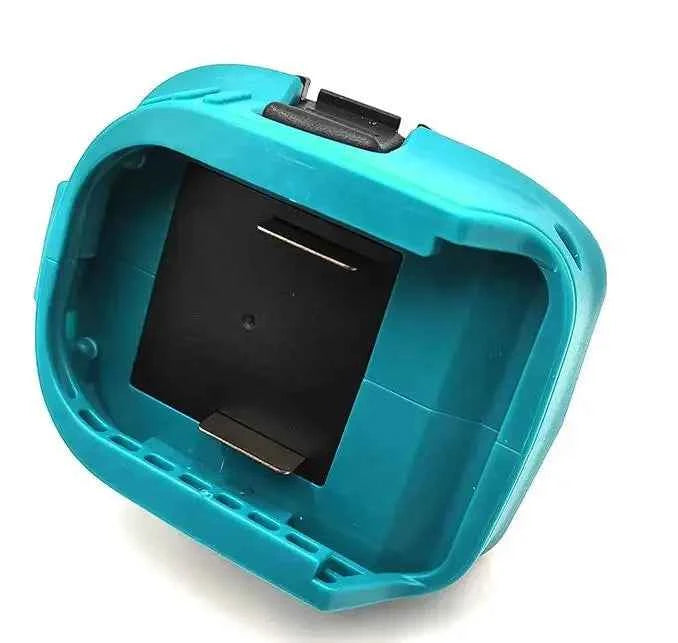 MAK1820 battery adapter for Makita 18V batteries to DeWalt 18V tools – image 3