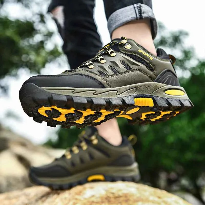 Unisex Leather Hiking Shoes – Autumn & Winter Trekking Shoes with EVA Insole & Rubber Sole