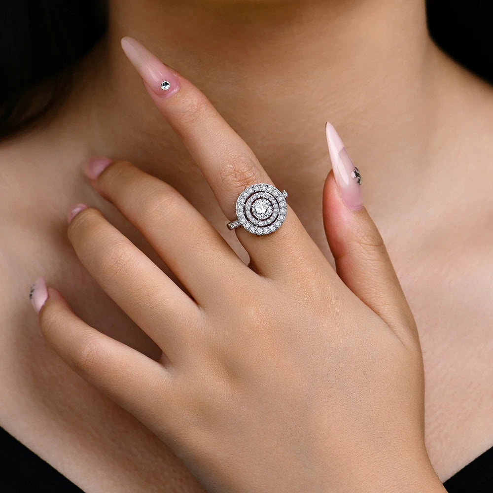1.0ct Round Cut Moissanite Ring