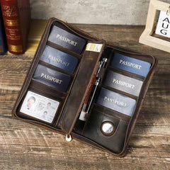 Genuine Leather Family Passport Wallet with AirTag Slot – Boarding Pass, Card & Pen Holder