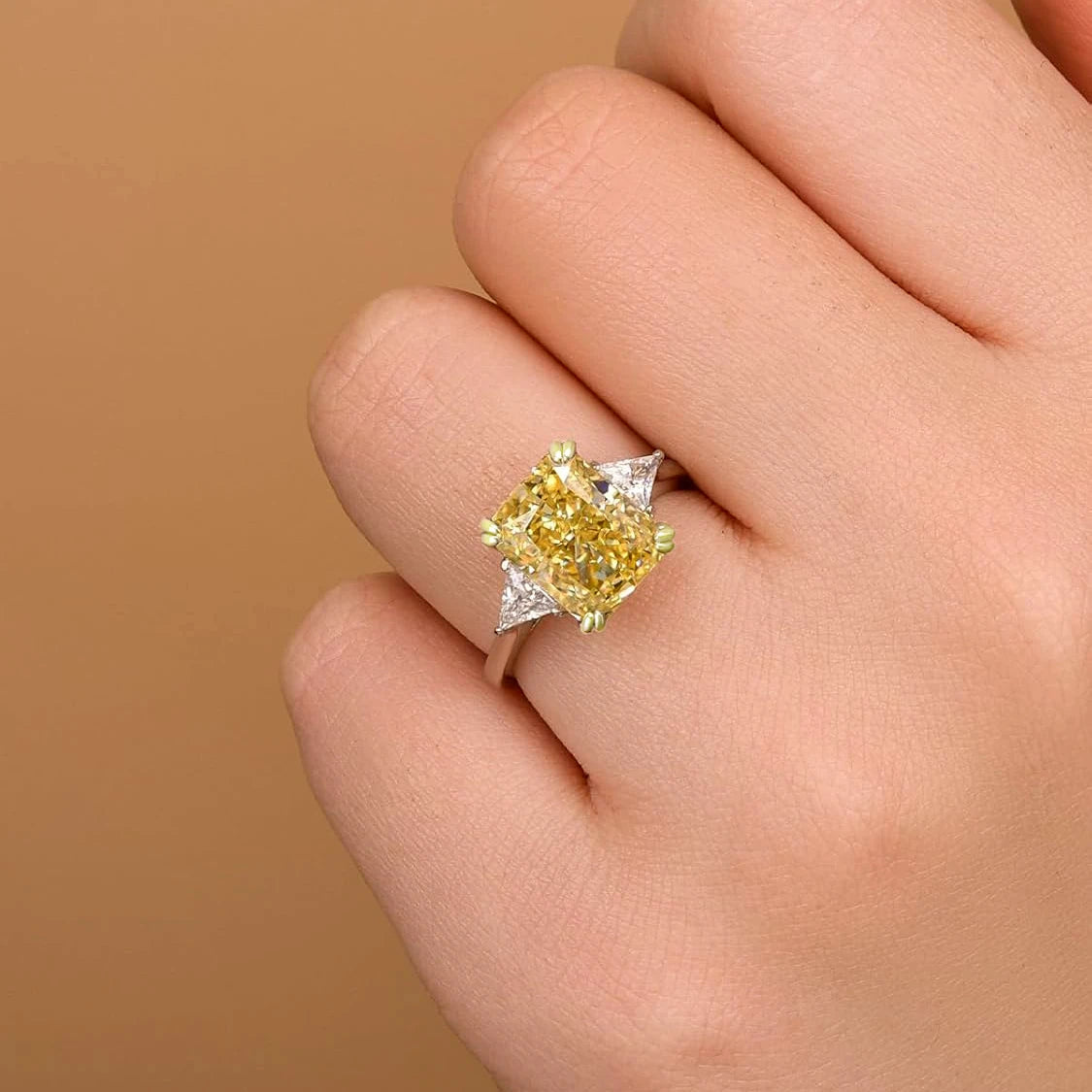 10ct Yellow Crushed Ice Cut Ring