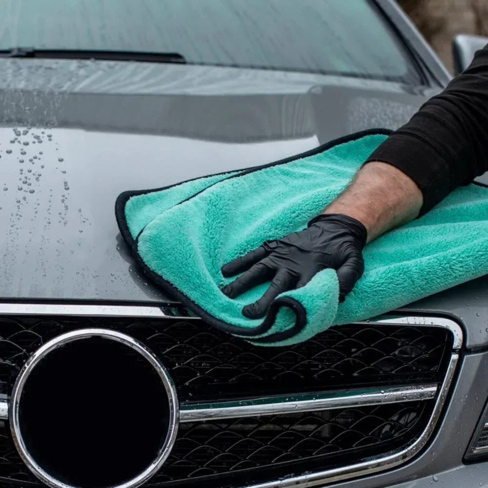 1400GSM Microfiber Car Drying Towel by Snagg A Microfiber Towel