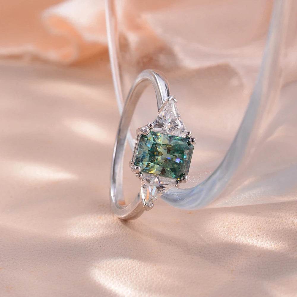 2ct Teal Moissanite Ring - SnaggIt