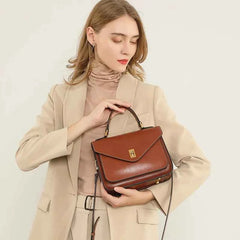 Genuine Leather Postman Shoulder Bag – Simple Vintage Luxury Flap Handbag for Women (20–30cm)