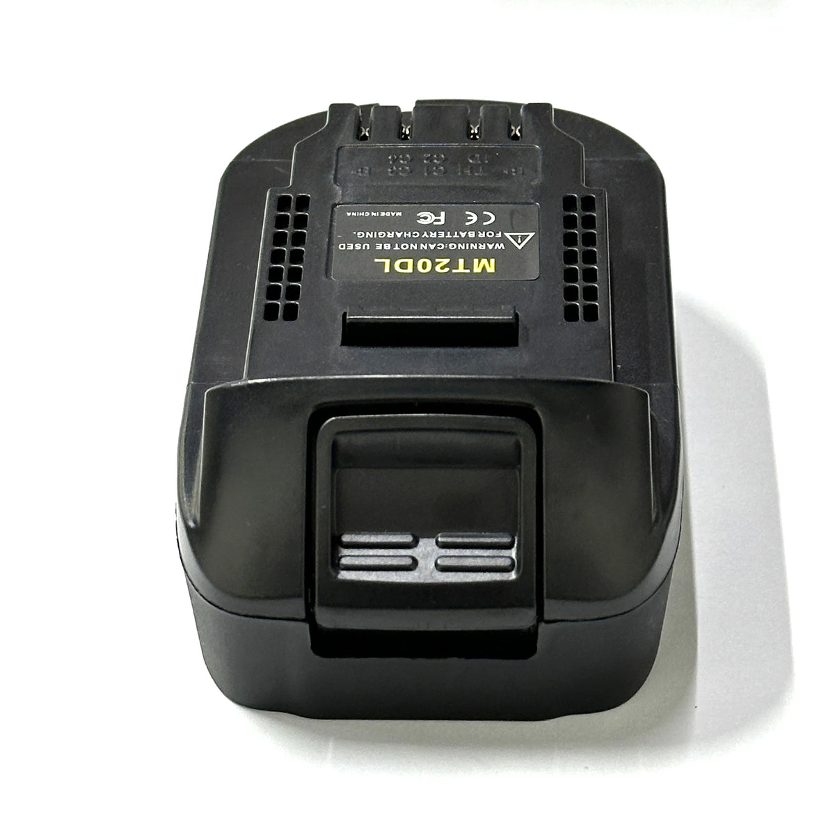 MT20DL battery adapter for Makita 18V batteries to DeWalt tools – image 7