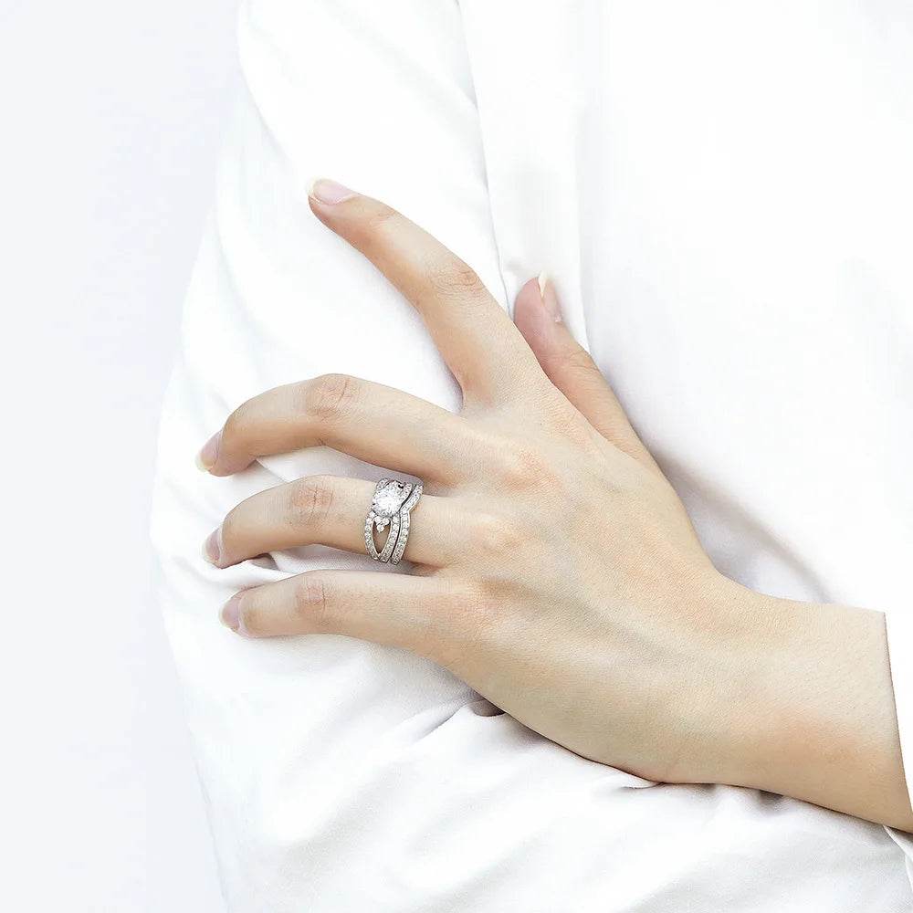 1ct Green Moissanite Double Ring - SnaggIt